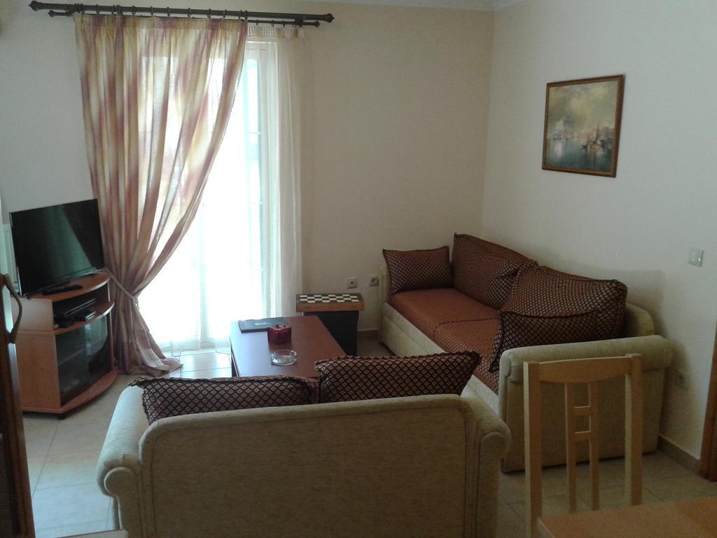 Spiro'S Apartment Lefkada City Exterior photo