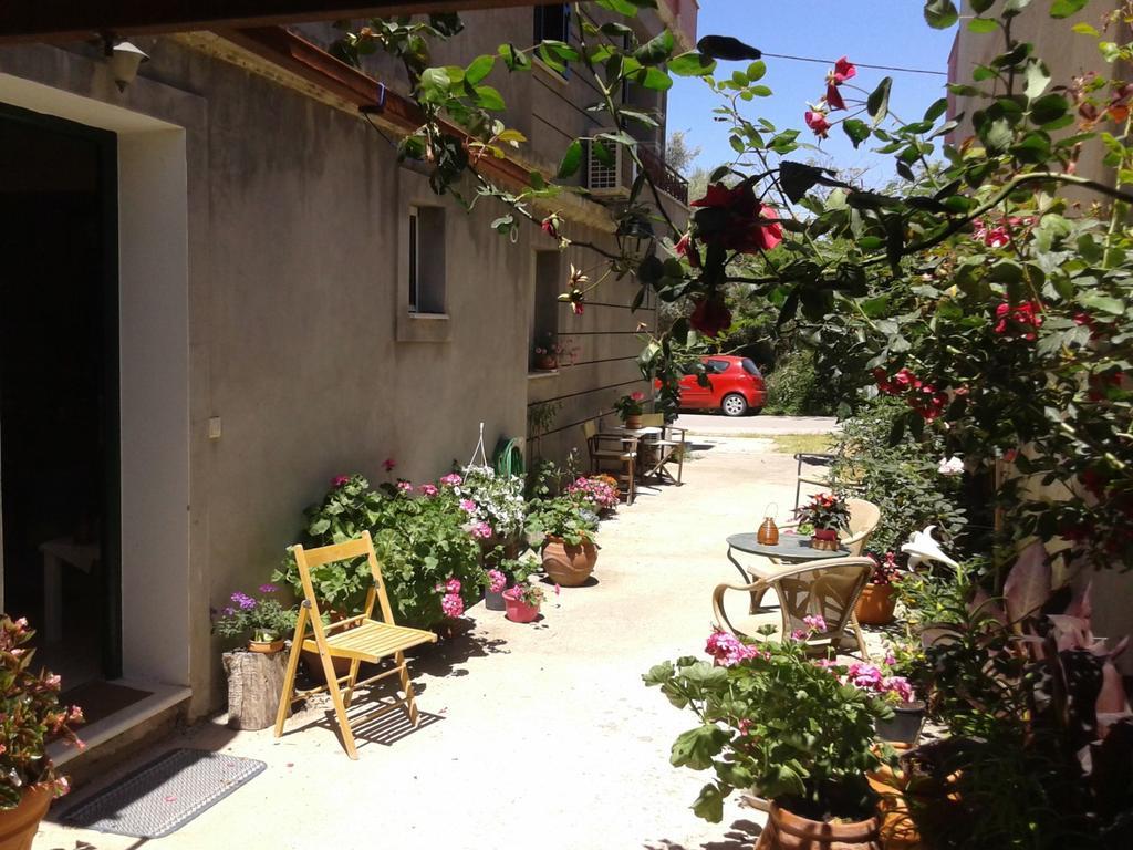 Spiro'S Apartment Lefkada City Exterior photo
